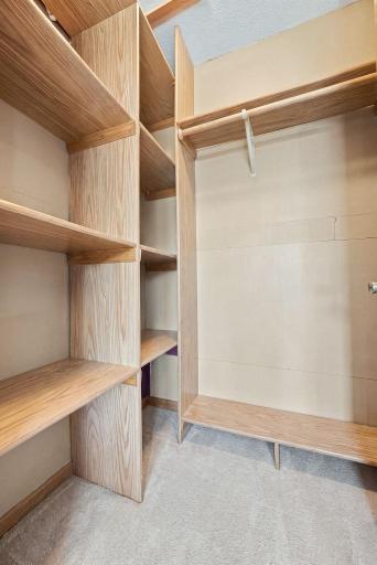 Upper floor bed 2 walk in closet