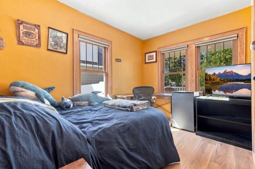 Main floor bed 4