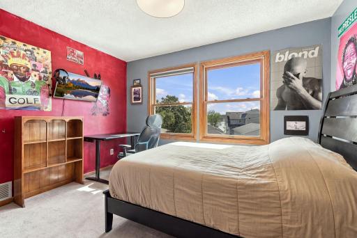 Upper floor bed 2