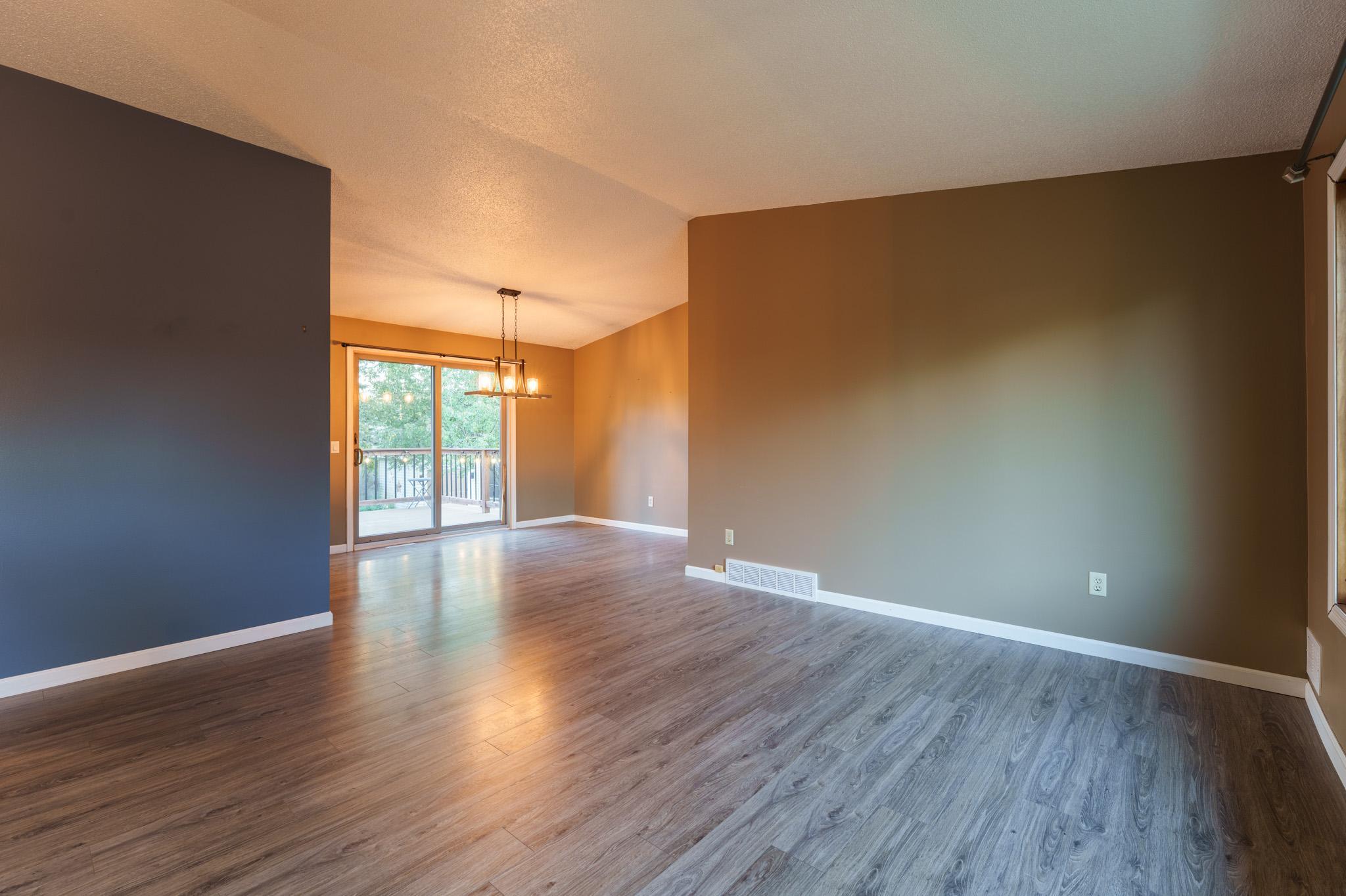 Living Room - 1233 View Ct Hastings-22.jpg