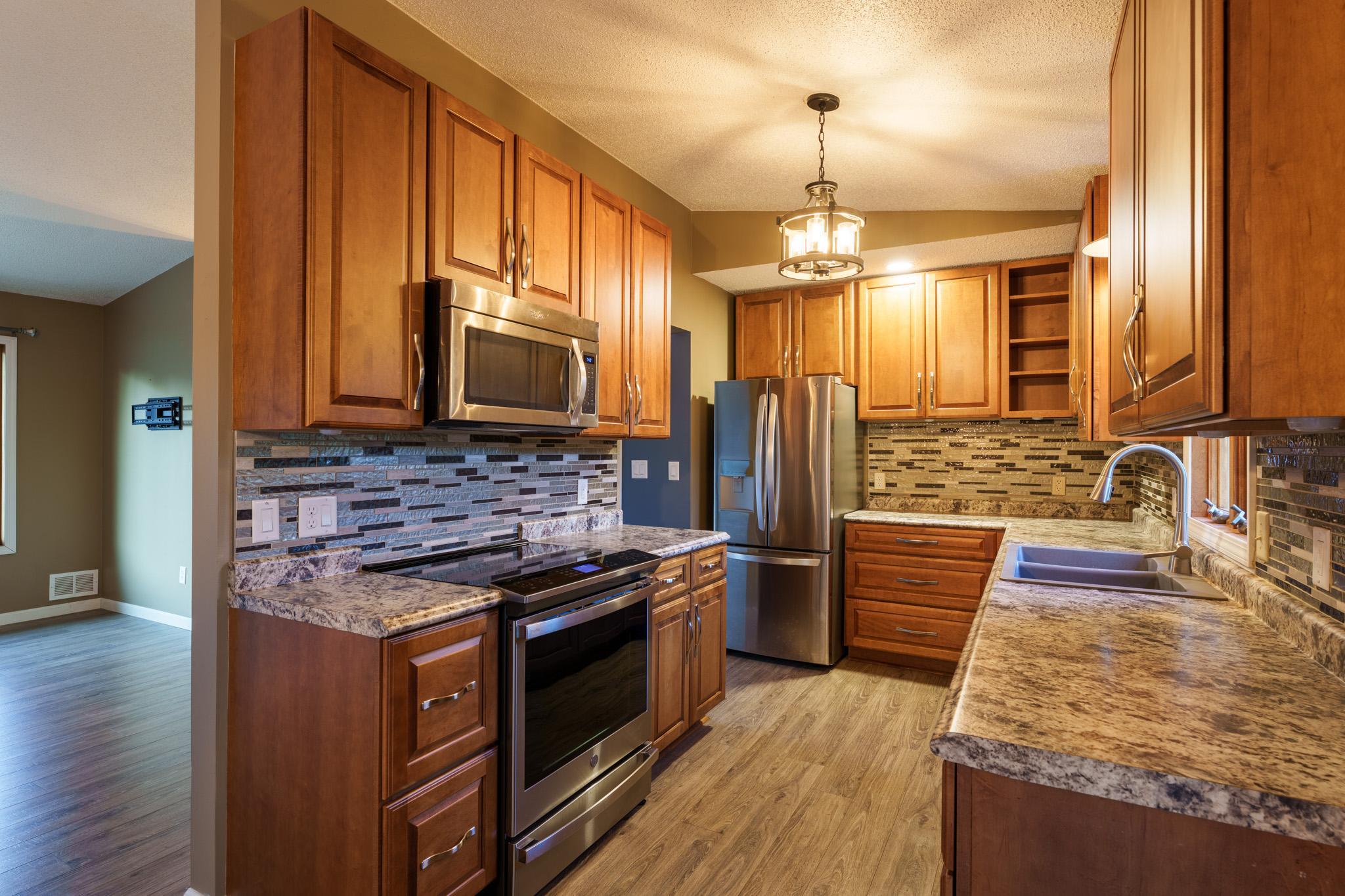 Kitchen - 1233 View Ct Hastings-25.jpg
