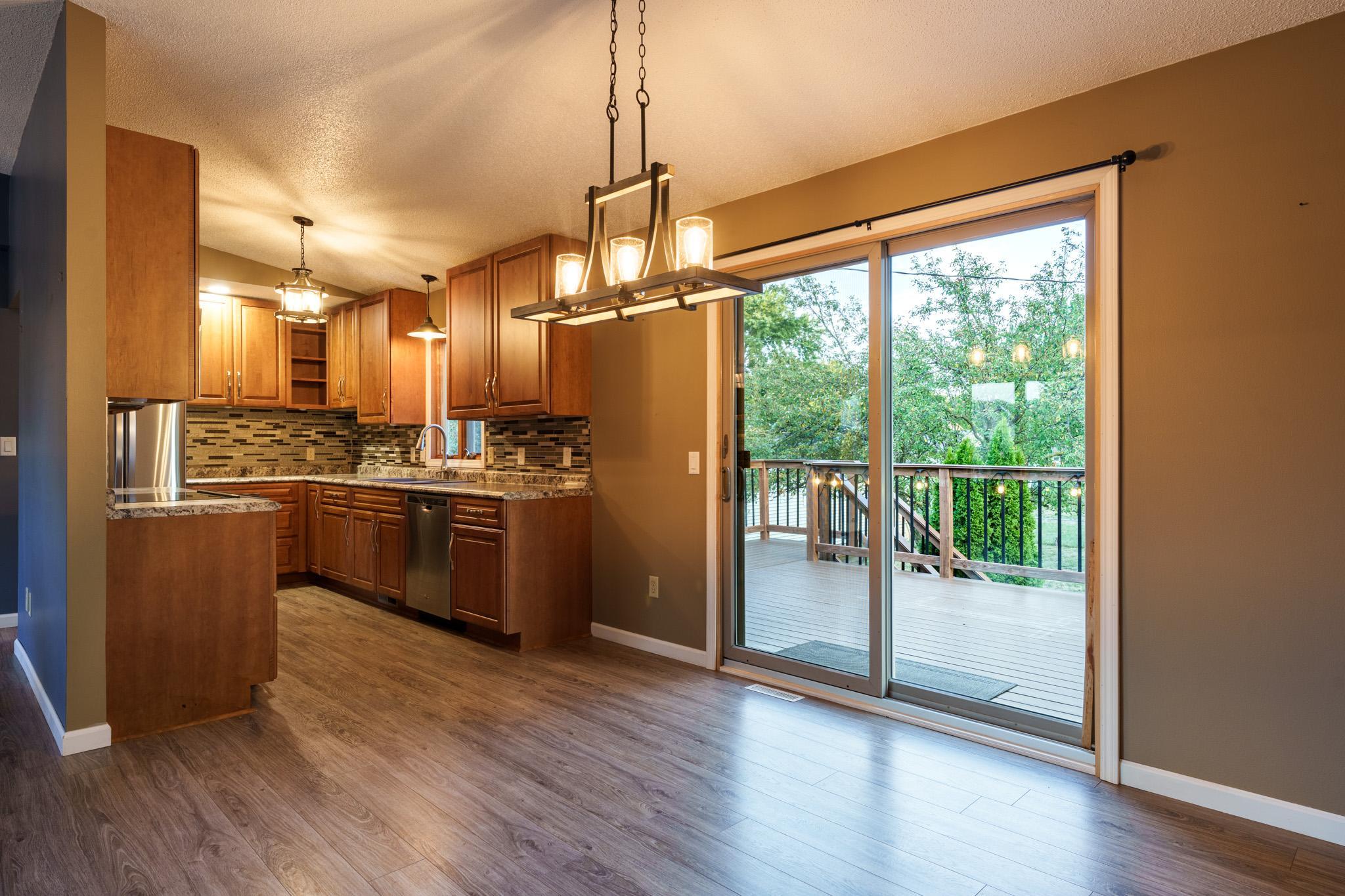 Dinning/Kitchen - 1233 View Ct Hastings-24.jpg