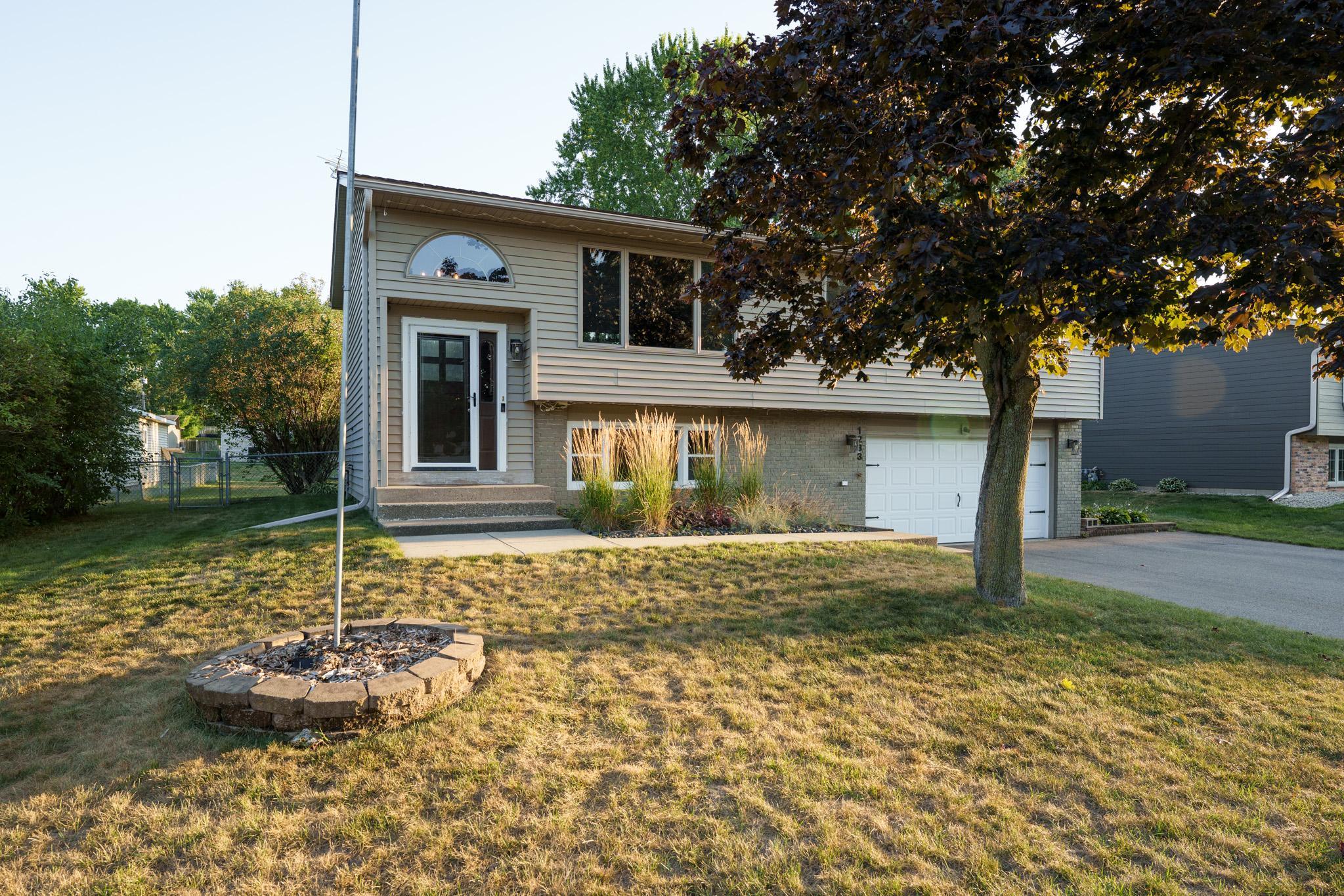 1233 View Ct Hastings-1.jpg