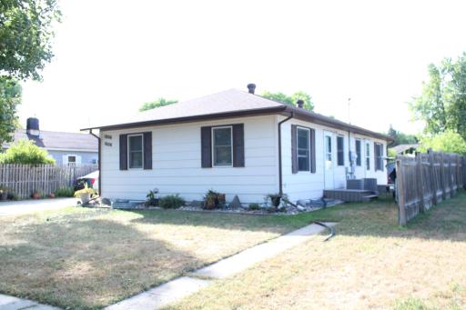 1806-1808 S 8th Avenue S, Fargo, ND 58103