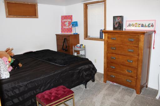 1806-1808 S 8th Avenue S, Fargo, ND 58103