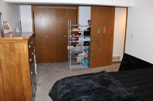 1806-1808 S 8th Avenue S, Fargo, ND 58103