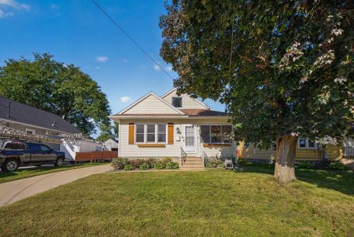 3 bed 2 bath home for sale 1133 8th Ave SE Rochester MN 55904