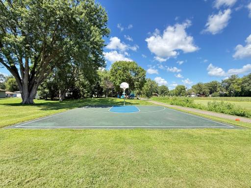 415 Belle Aire Drive, Champlin, MN 55316