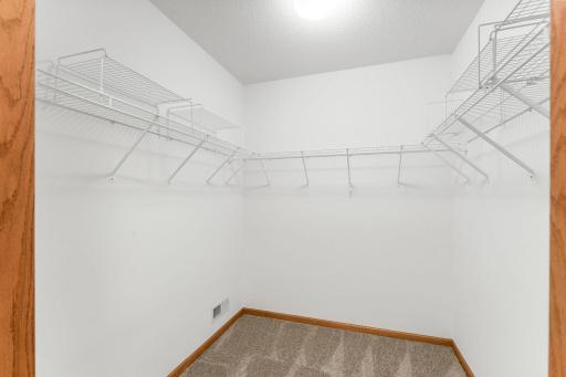 37-web-or-mls-1284 Quincy Cir-188.jpg