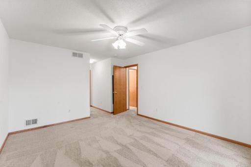 36-web-or-mls-1284 Quincy Cir-183.jpg