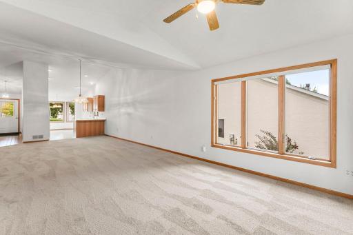21-web-or-mls-1284 Quincy Cir-148.jpg