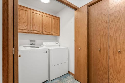 33-web-or-mls-1284 Quincy Cir-213.jpg