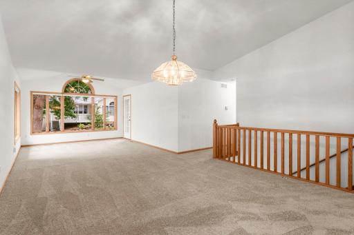 23-web-or-mls-1284 Quincy Cir-123.jpg