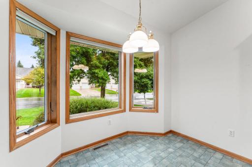 31-web-or-mls-1284 Quincy Cir-89.jpg
