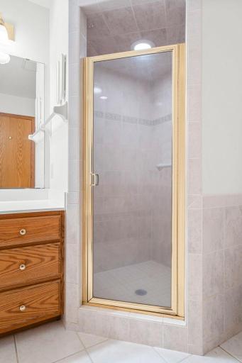 40-web-or-mls-1284 Quincy Cir-203.jpg