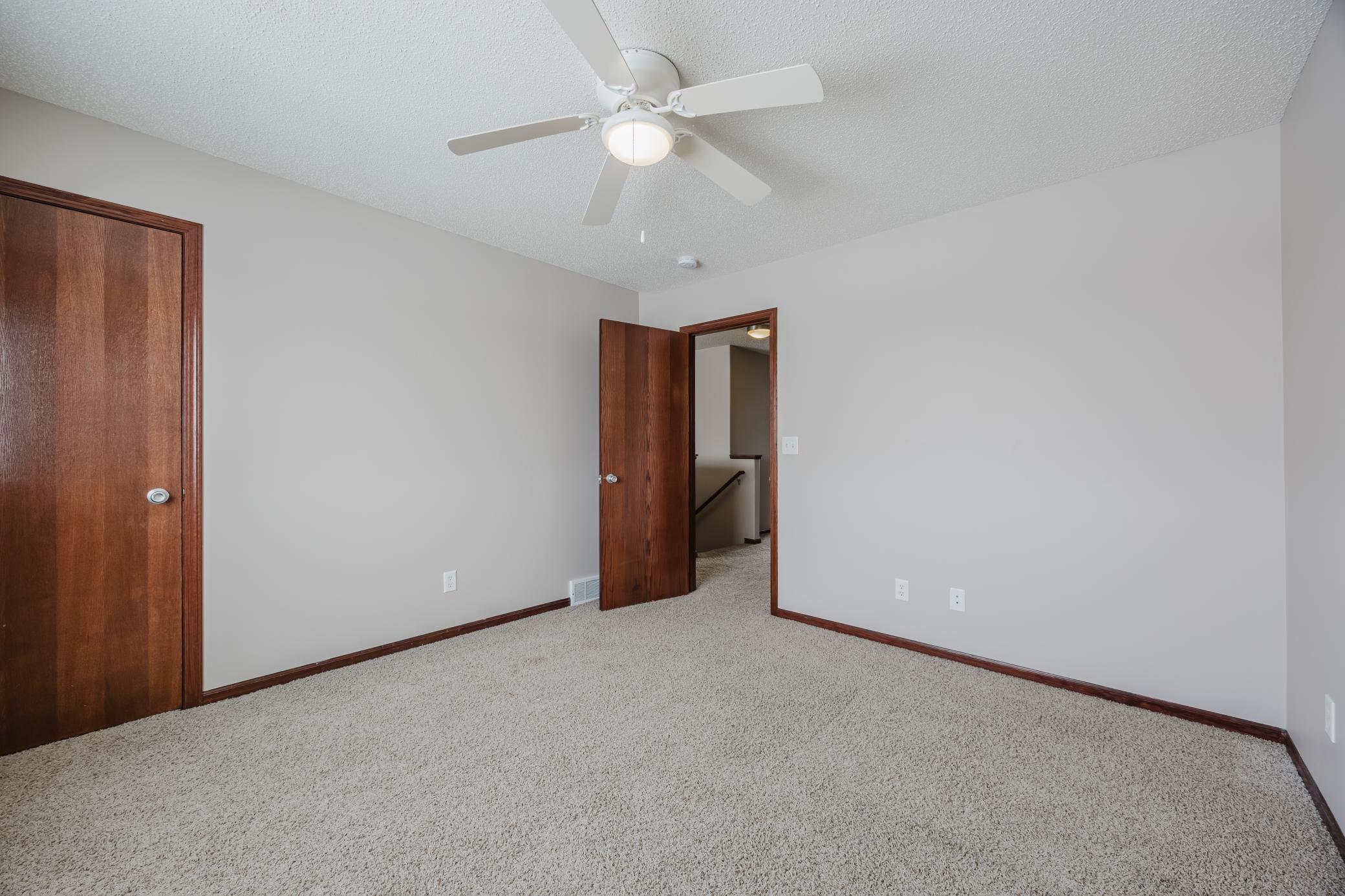 UpstairsRoom(2).jpg