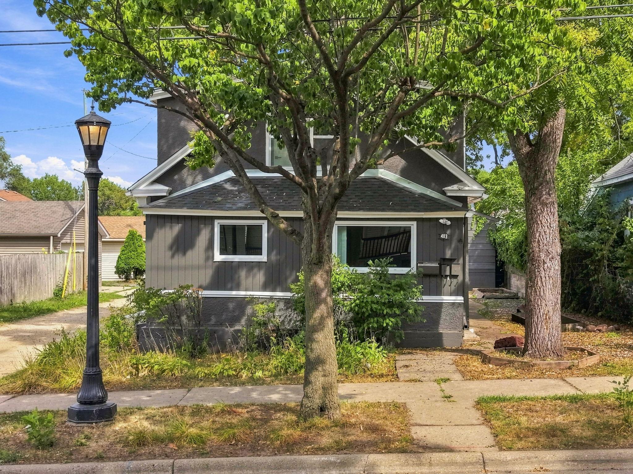1-web-or-mls-483_Lawson_Avenue_West_Saint_Paul_054.jpg