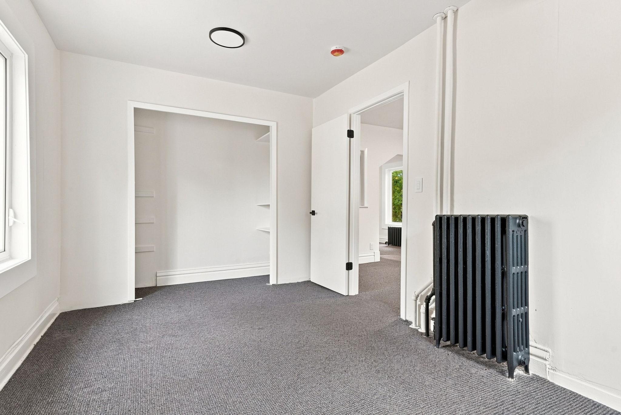 13-web-or-mls-483_Lawson_Avenue_West_Saint_Paul_08620.jpg