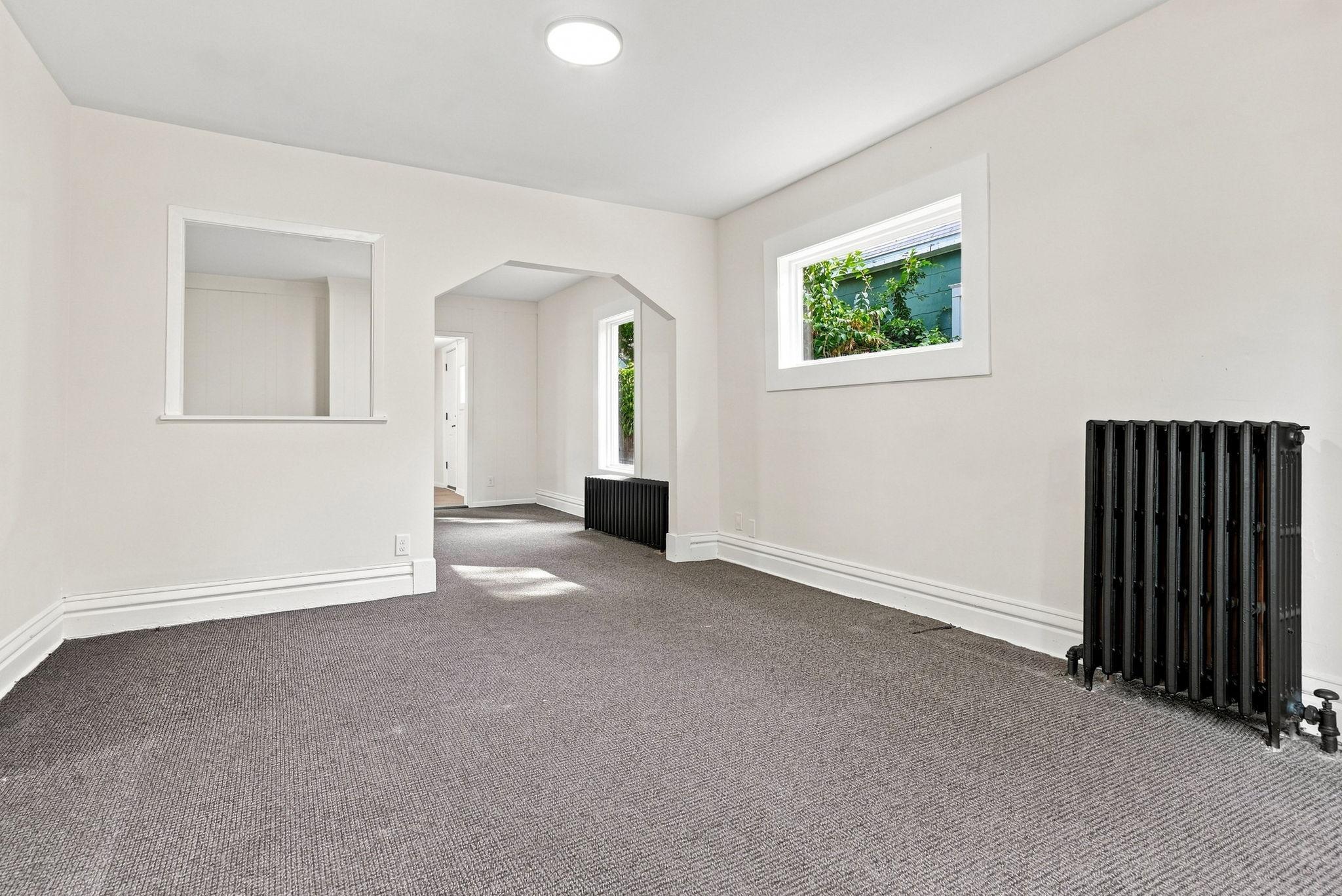 5-web-or-mls-483_Lawson_Avenue_West_Saint_Paul_08600.jpg