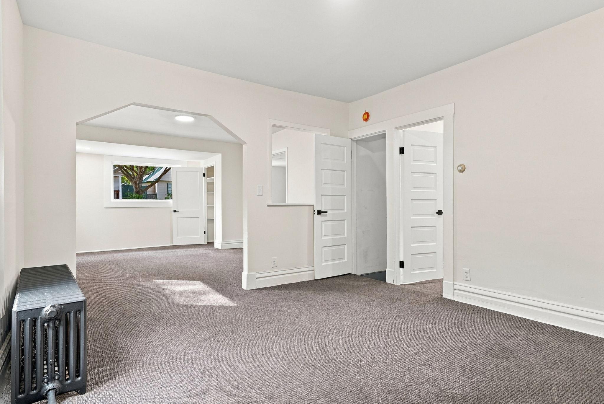 19-web-or-mls-483_Lawson_Avenue_West_Saint_Paul_08635.jpg