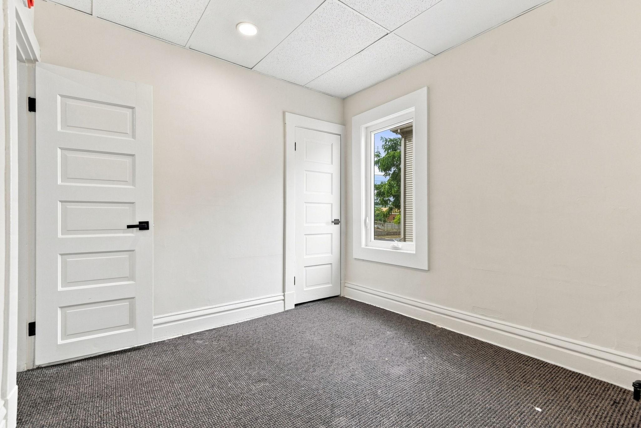 25-web-or-mls-483_Lawson_Avenue_West_Saint_Paul_08650.jpg
