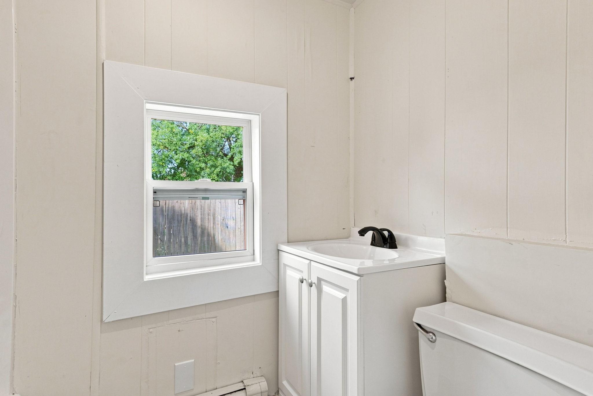 32-web-or-mls-483_Lawson_Avenue_West_Saint_Paul_08690.jpg