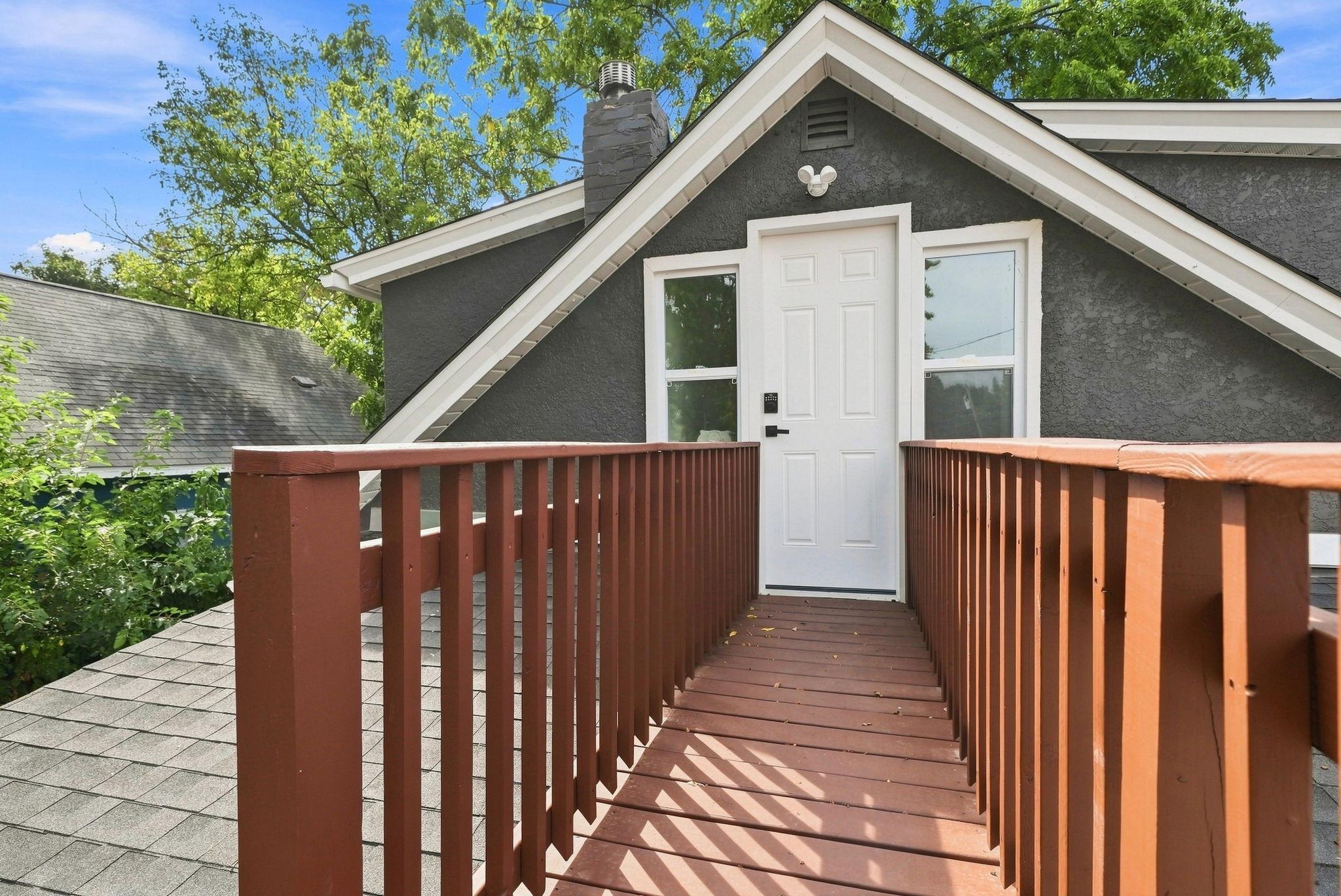 38-web-or-mls-483_Lawson_Avenue_West_Saint_Paul_08720.jpg