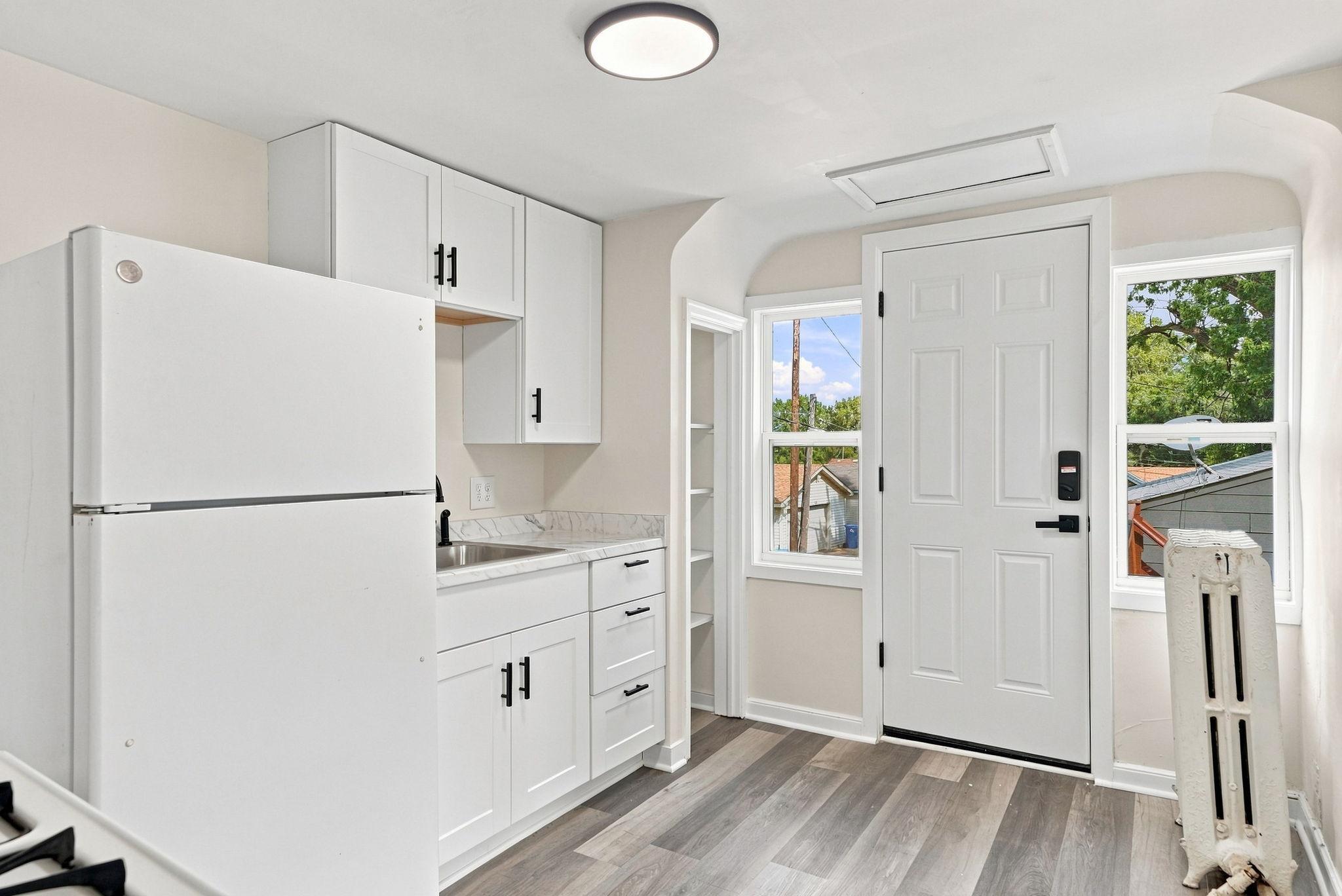 40-web-or-mls-483_Lawson_Avenue_West_Saint_Paul_08730.jpg