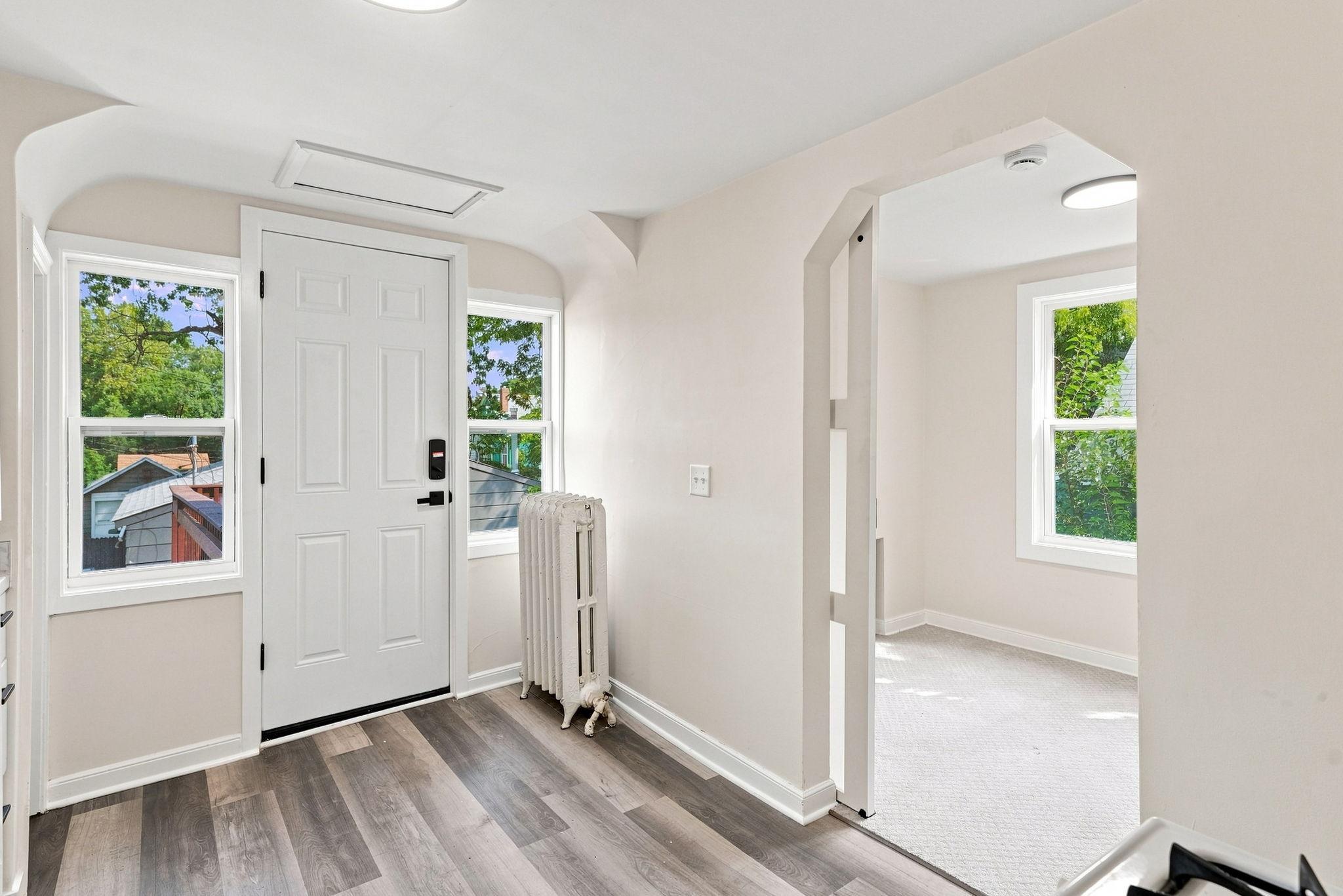 41-web-or-mls-483_Lawson_Avenue_West_Saint_Paul_08735.jpg