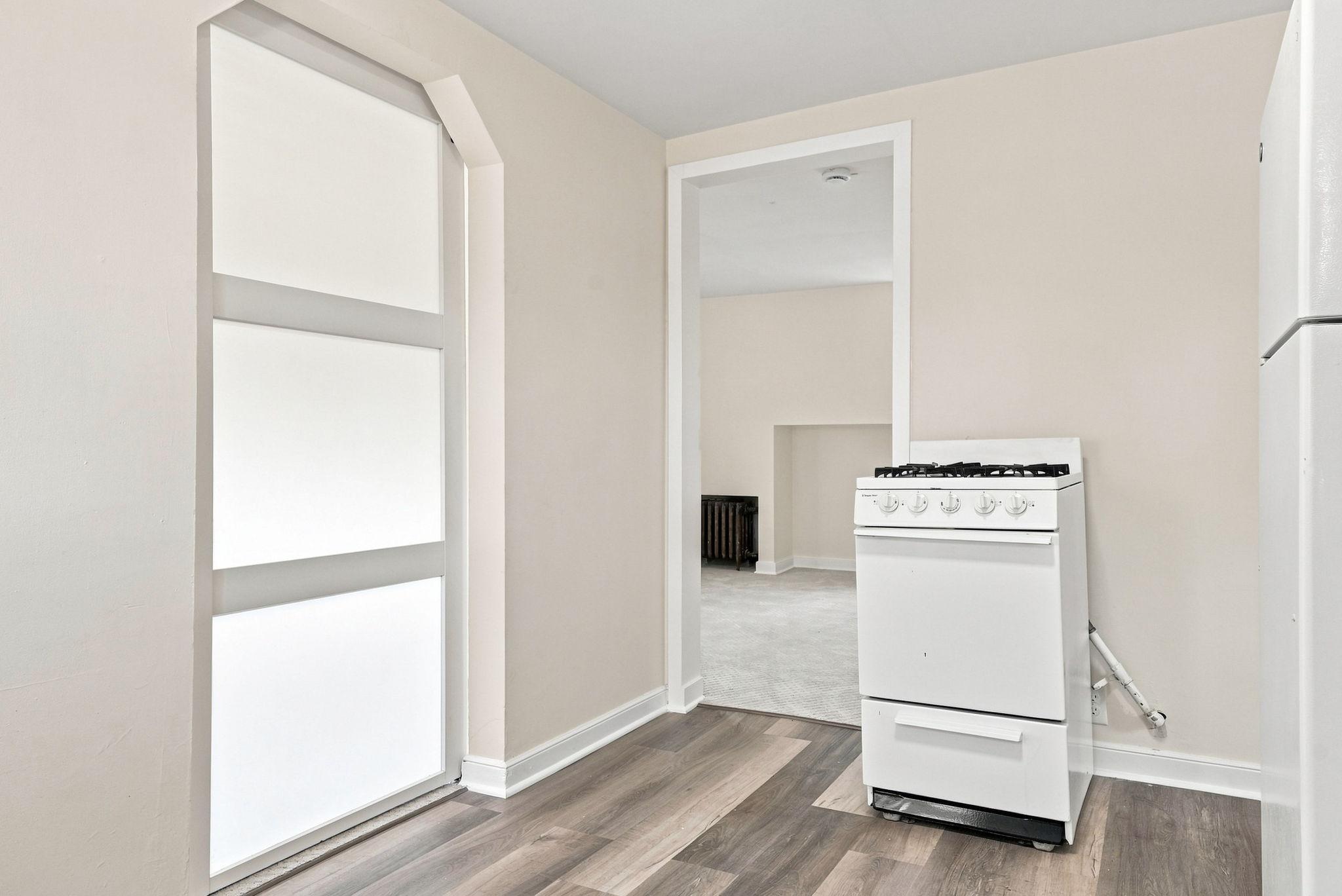 44-web-or-mls-483_Lawson_Avenue_West_Saint_Paul_08750.jpg