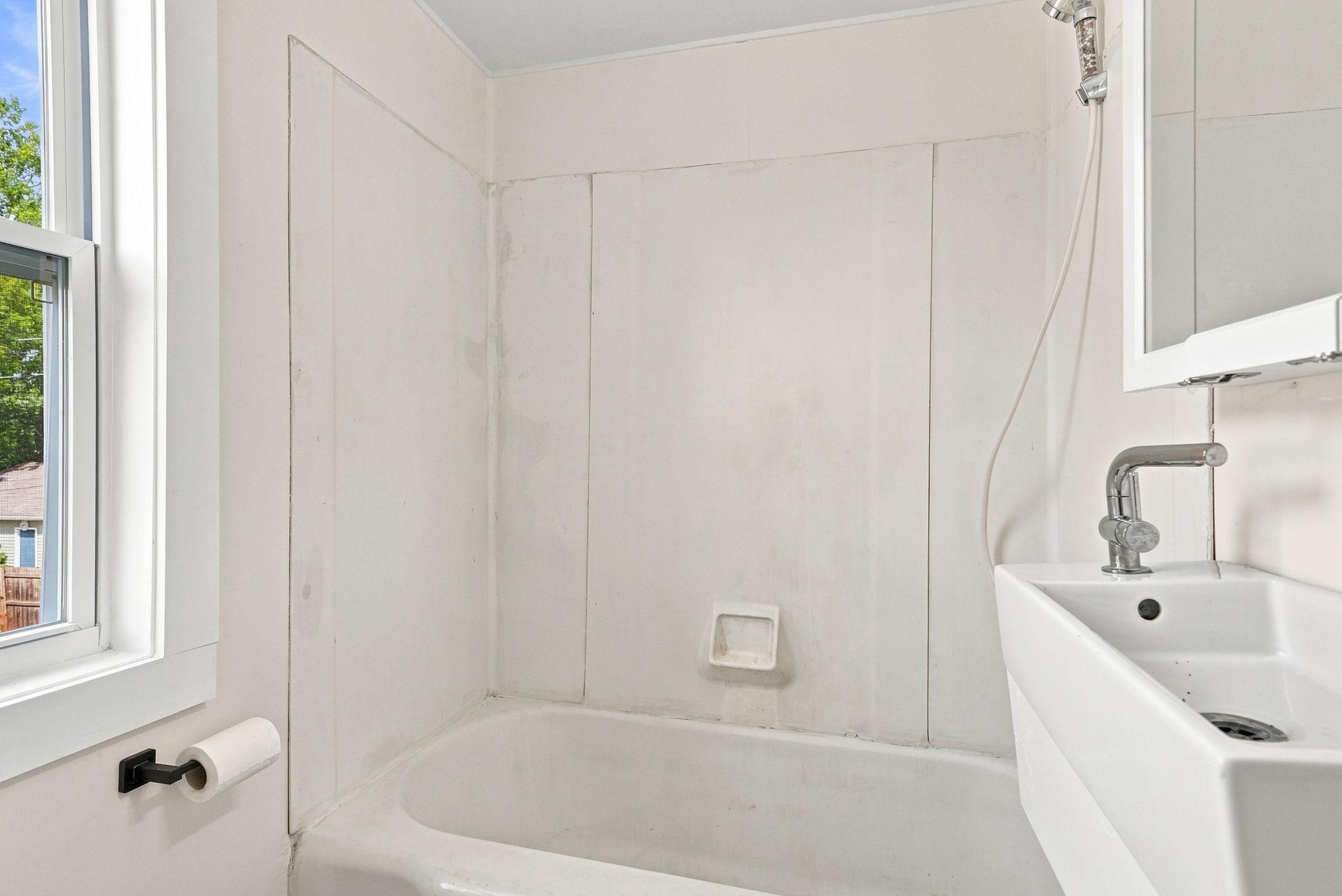 61-web-or-mls-483_Lawson_Avenue_West_Saint_Paul_08795.jpg
