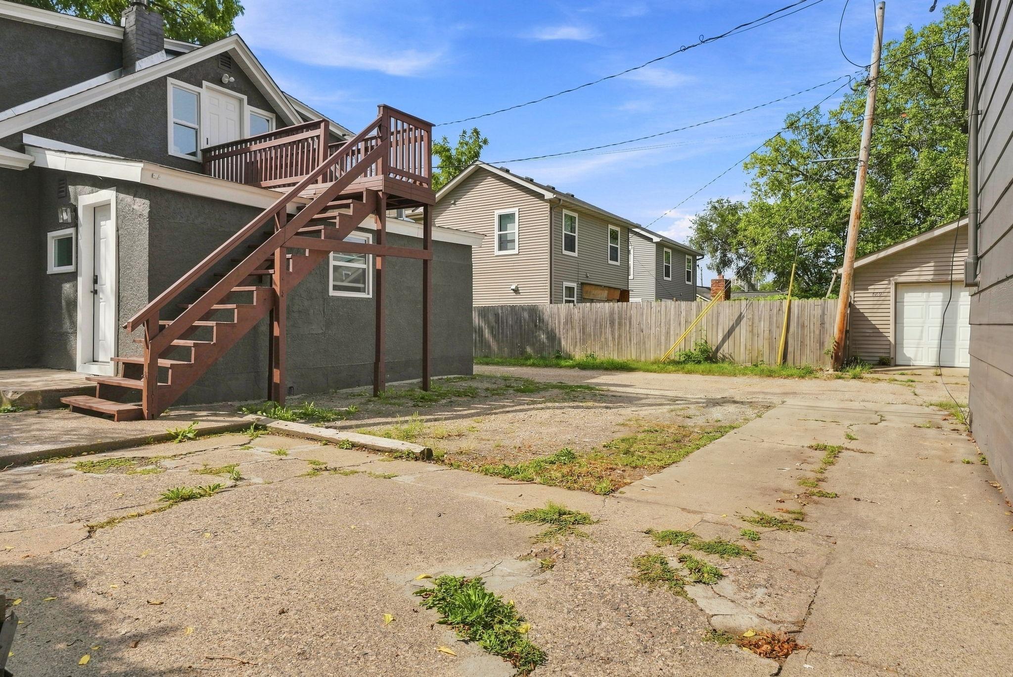 65-web-or-mls-483_Lawson_Avenue_West_Saint_Paul_08815.jpg