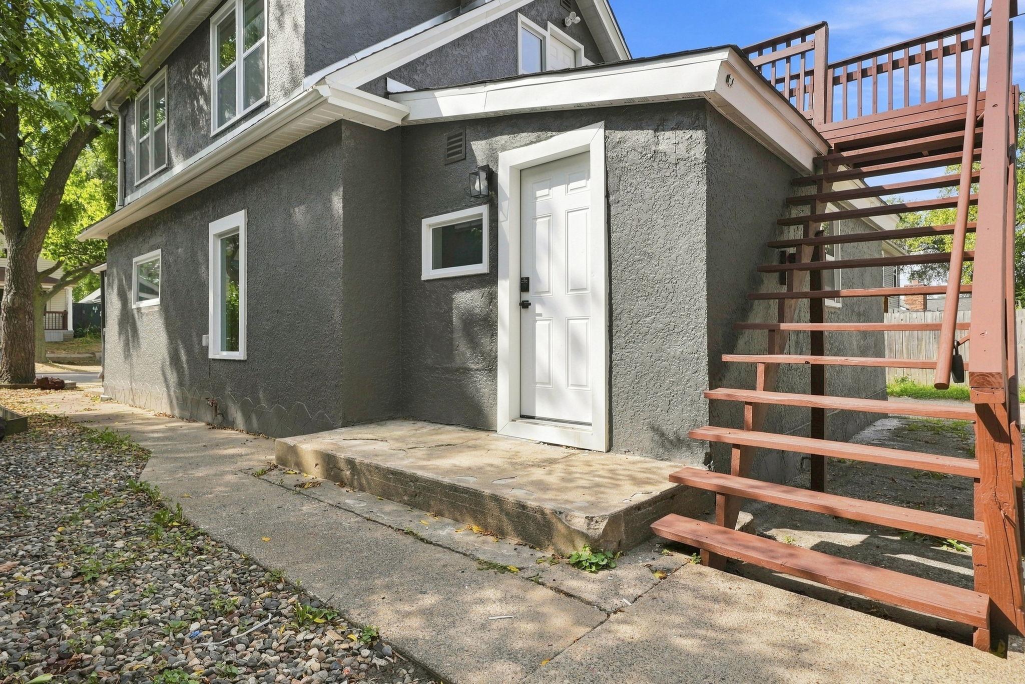 64-web-or-mls-483_Lawson_Avenue_West_Saint_Paul_08810.jpg