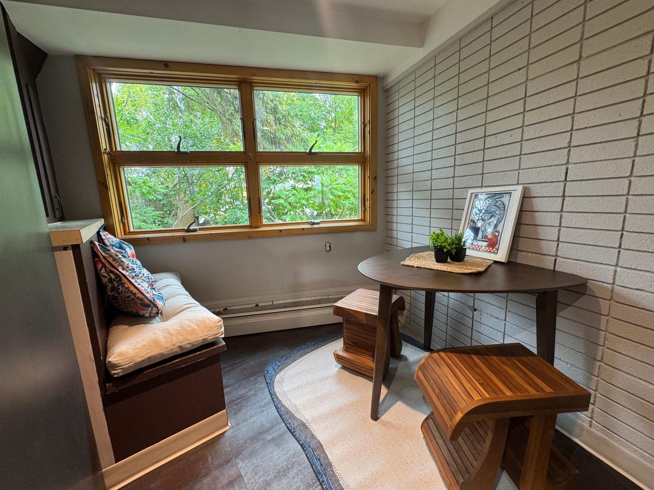 Breakfast nook!