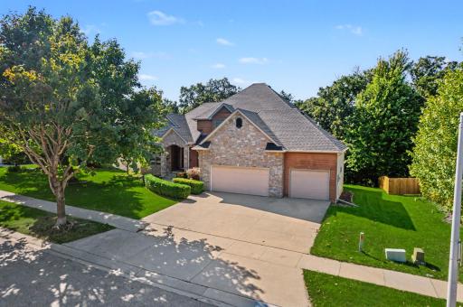 3107 Darcy Dr NE-102.jpg