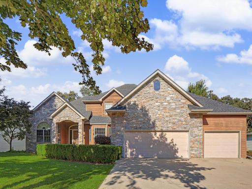 3107 Darcy Dr NE-101.jpg