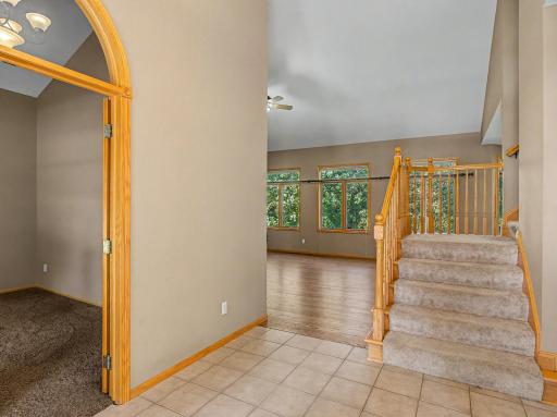 3107 Darcy Dr NE-105.jpg