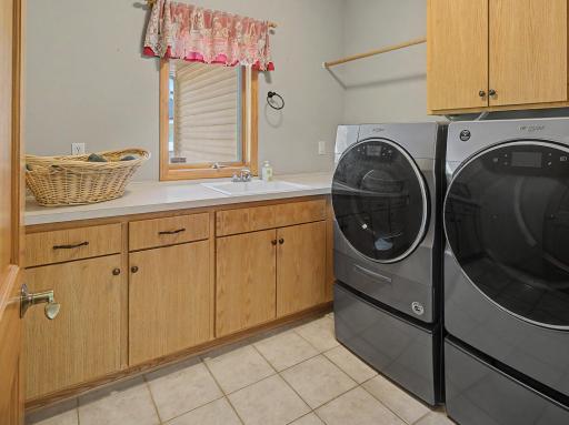 3107 Darcy Dr NE-117.jpg
