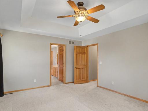 3107 Darcy Dr NE-121.jpg