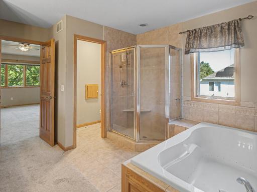 3107 Darcy Dr NE-123.jpg