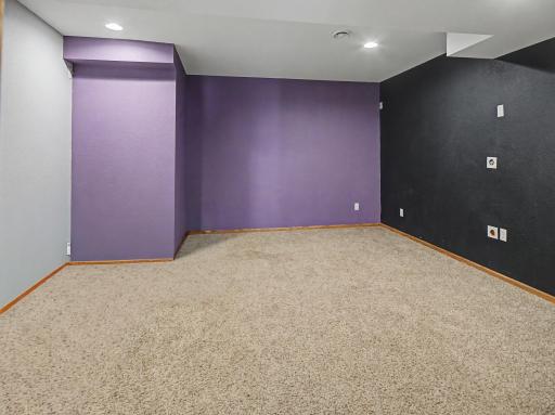 3107 Darcy Dr NE-132.jpg