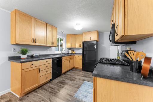 A different perspective of the kitchen.