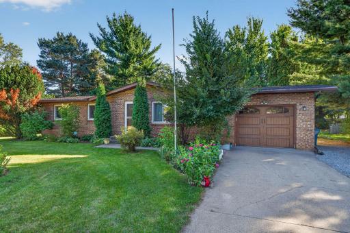 Photo for 86 W Golden Lake Road, Circle Pines, MN 55014 - listing #7140892 Welcome to this charming 4-bedroom, 2-bathroom home nestled in the highly sought-after Golden Lake Road neighborhood of Circle Pines.