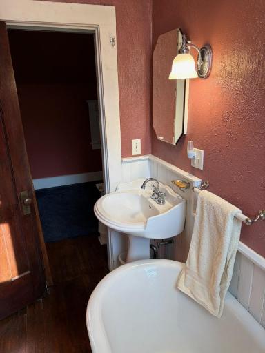 208 N High Street, Lake City, MN 55041