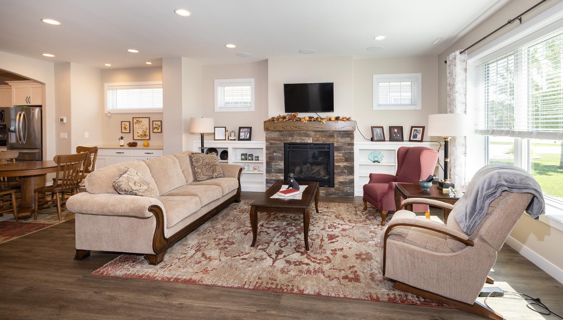 Living Room w/Gas Fireplace