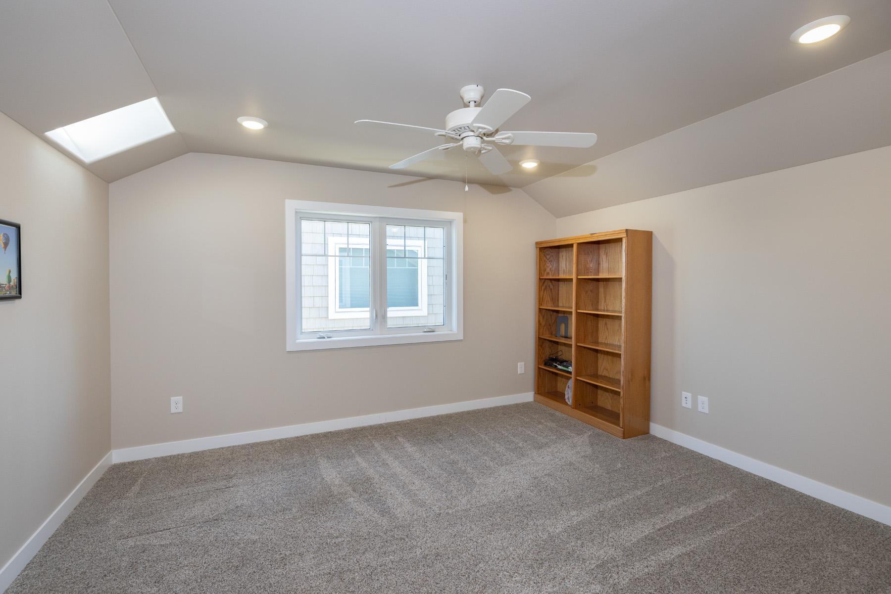 2nd Floor Bedroom/Office