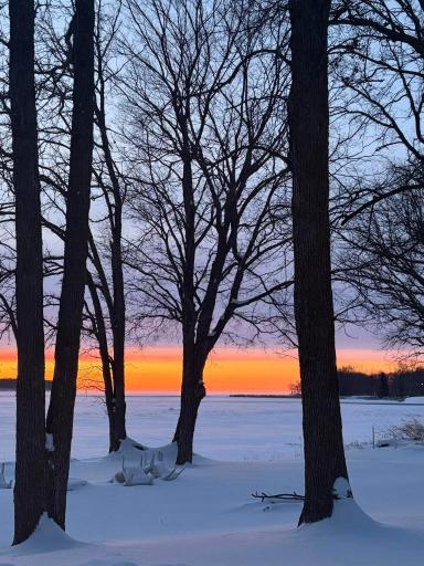 Enjoy the ultimate lakefront lifestyle with direct access to the lake right from your property. Relax, entertain, and take full advantage of everything lake living has to offer, just steps from your door.