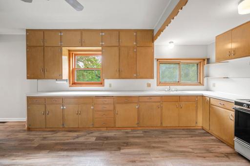 327 72nd Street NW, Buffalo, MN 55313