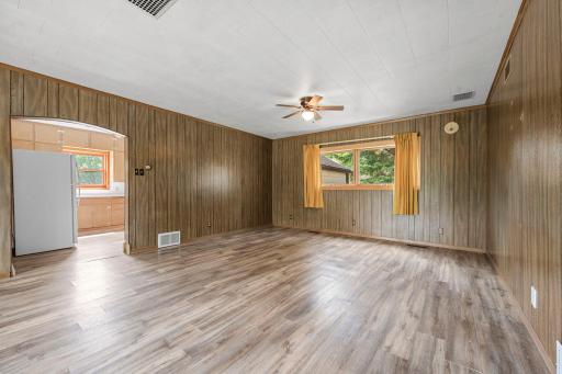 327 72nd Street NW, Buffalo, MN 55313