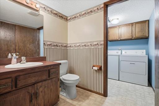 1/2 Bath to Laundry